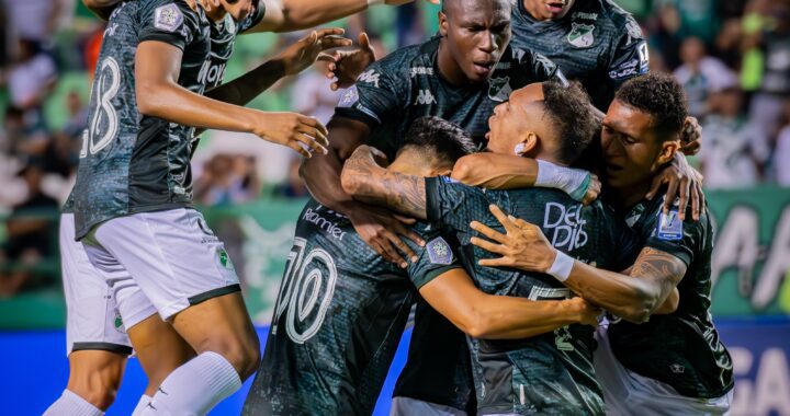 Freddy Montero celebrando su gol con el Deportivo Cali en la Liga Betplay II-2024.