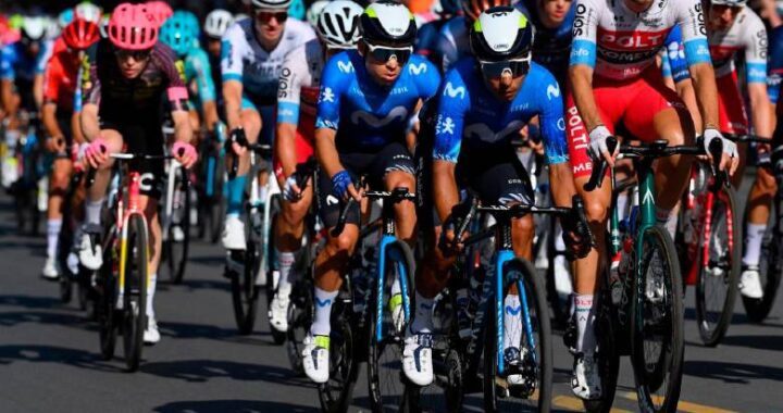 Nairo Quintana y otros ciclistas colombianos se preparan para la Vuelta a España 2024, buscando repetir la gloria alcanzada en ediciones anteriores.