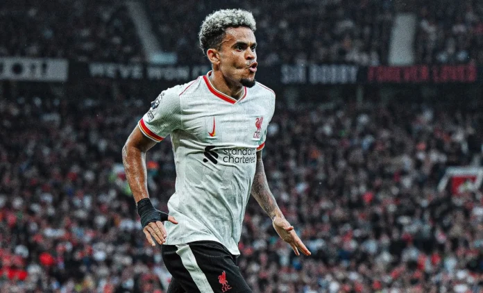 Luis Díaz celebrando su doblete en la victoria de Liverpool sobre el Manchester United en Old Trafford.